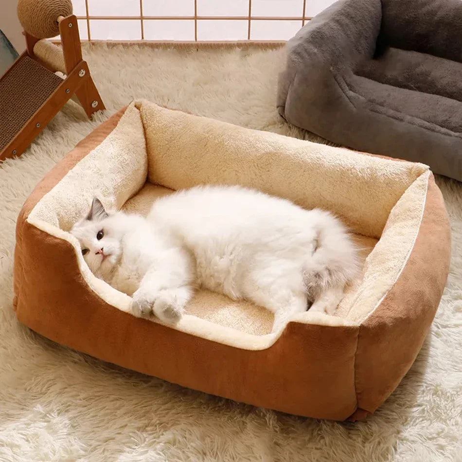 Cama Acogedora para Gatos y Perros Pequeños — Suave y Cómoda